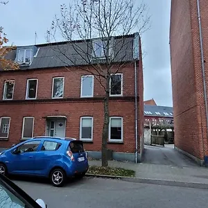 https://nygardsvej-1-th.billund-hotels.com
